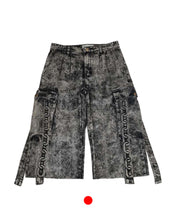 Load image into Gallery viewer, Red Sea Cargo Denim Shorts Black (Chained)