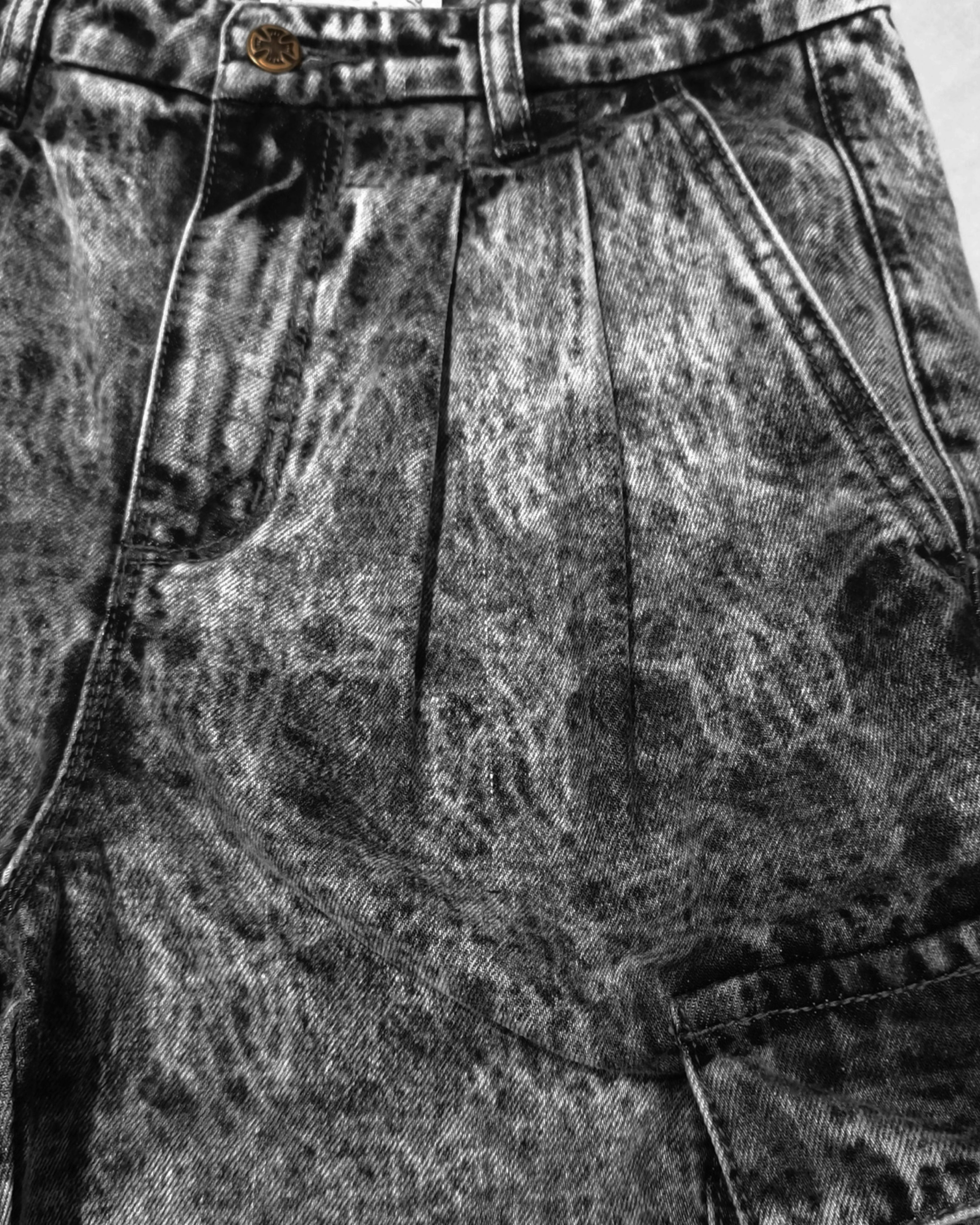 Red Sea Cargo Denim Shorts Black (Chained)