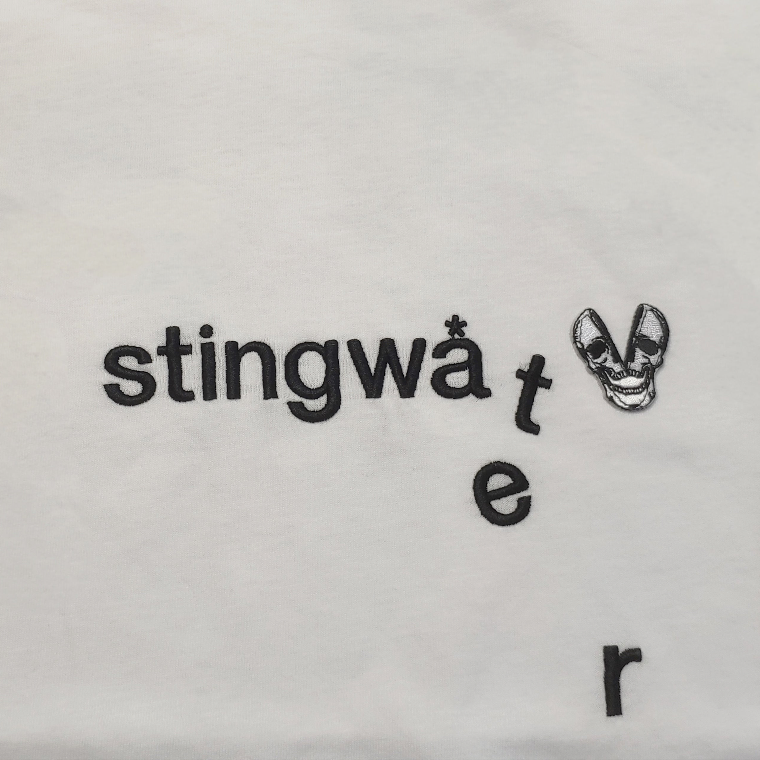 Classic melting logo and skull patch T Shirt White