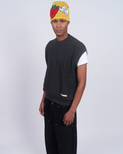 Load image into Gallery viewer, Moses Chain Knit Sweater Vest Black
