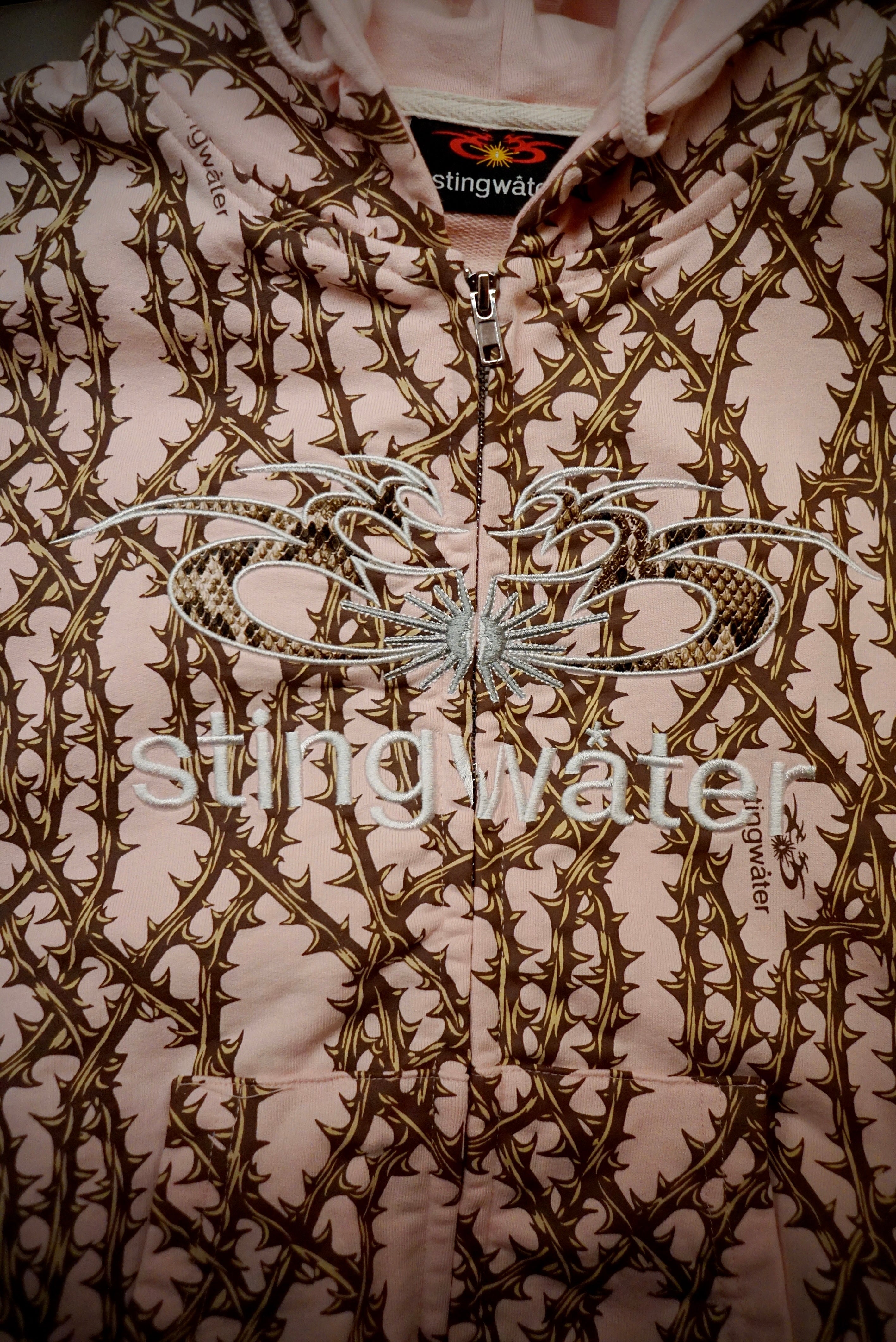 Moses Snake Thorn Zip Up Hoodie Pink Salt