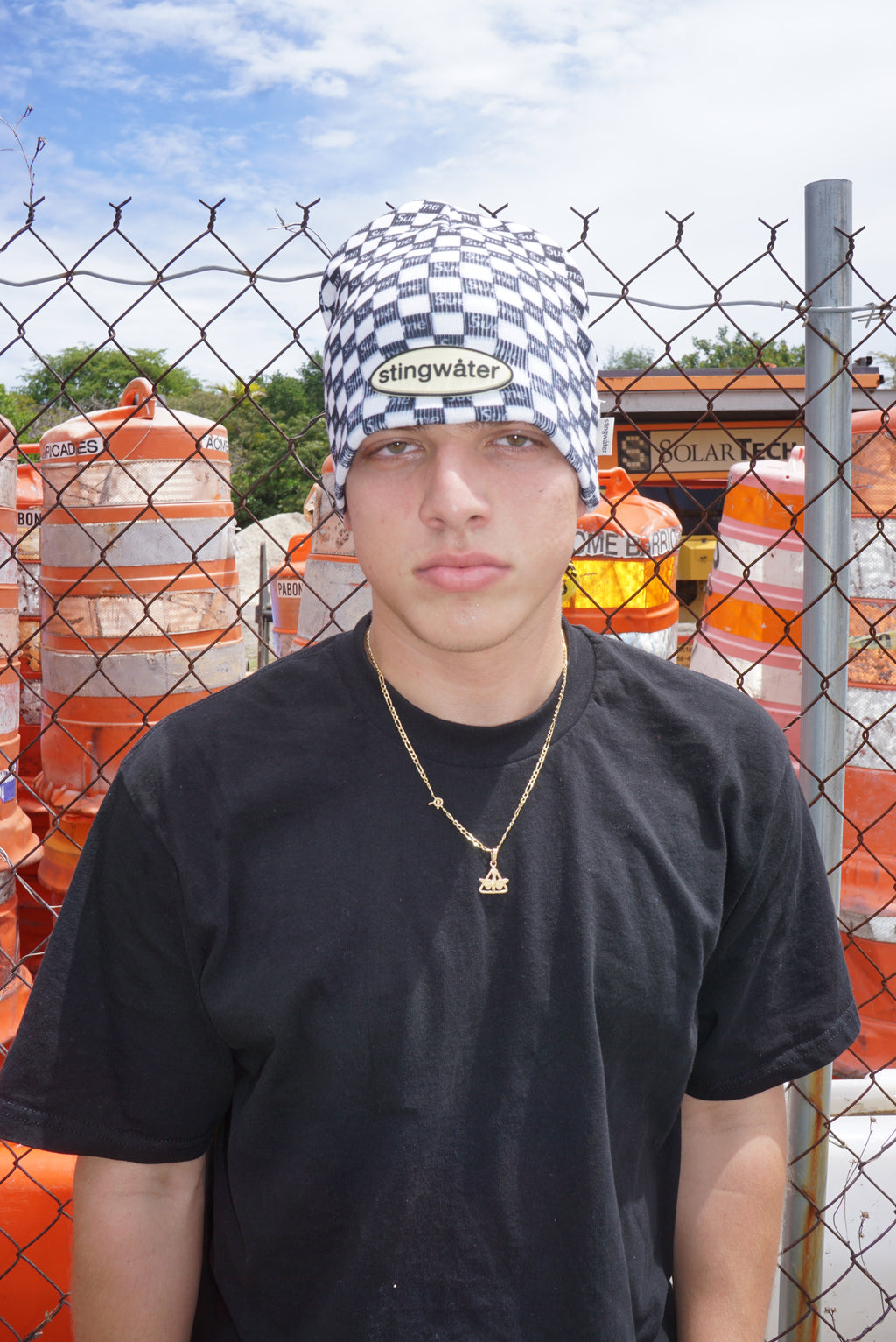 Sue Me Beanie White/Black