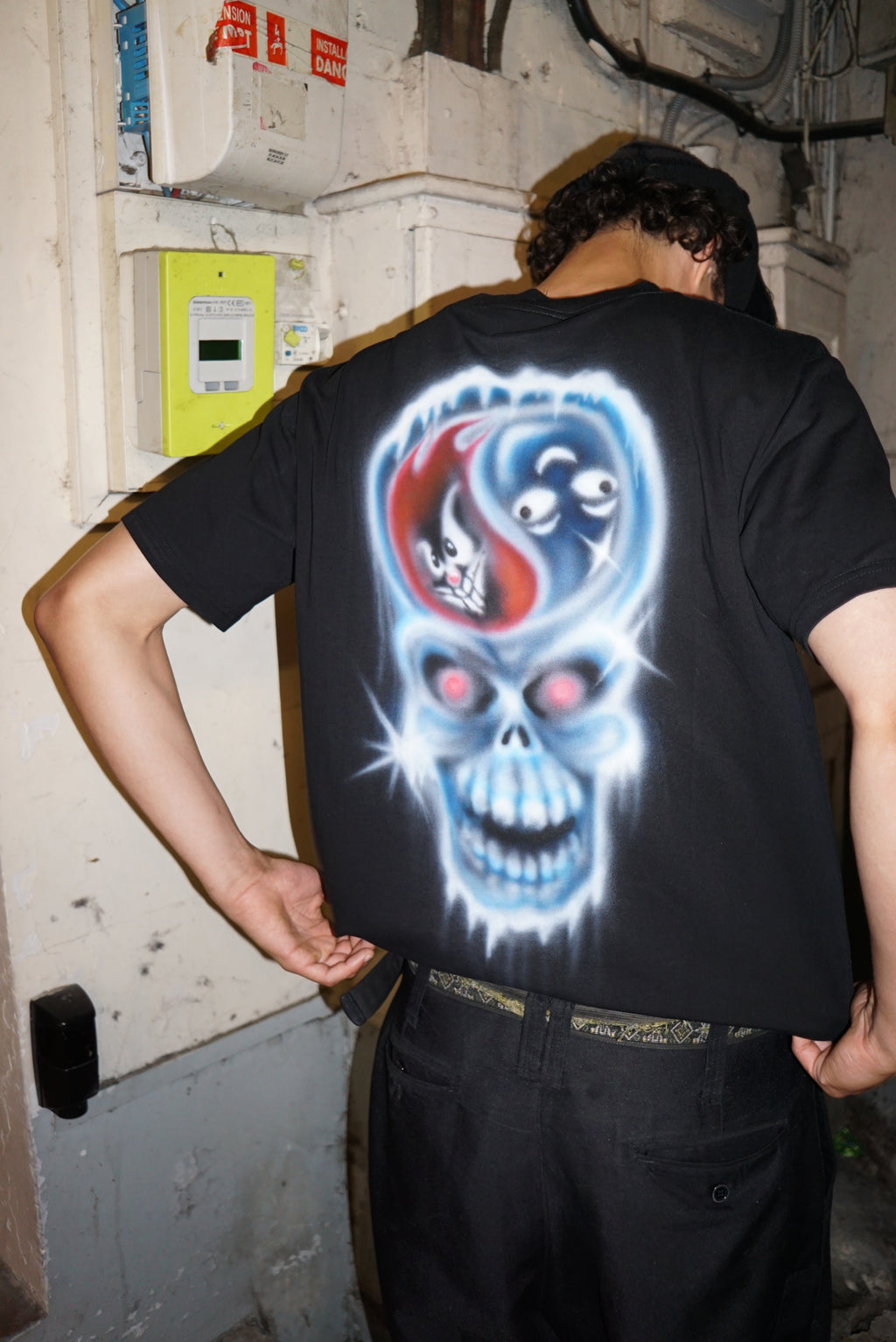 Stingwater T shirt black airbrushed skull by Kevin Mejia 