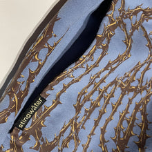 Load image into Gallery viewer, Thorn Sweatpant Blue
