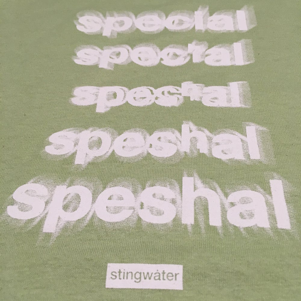 Speshal t shirt pistachio