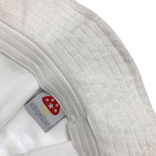 Load image into Gallery viewer, Nylon Melting Logo Crusher Hat White
