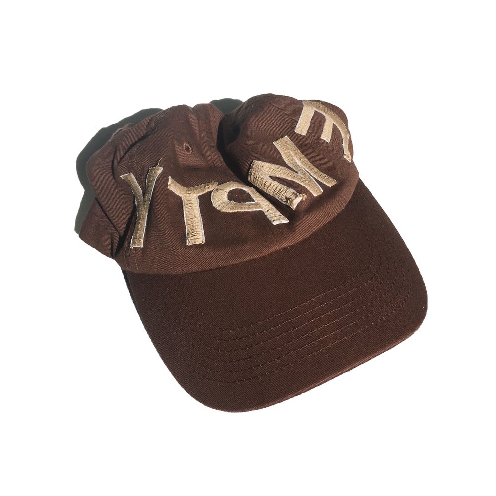 Empty your mind hat dark chocolate