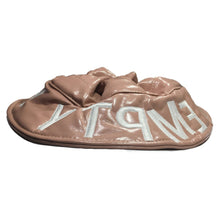 Load image into Gallery viewer, Empty your mind vegan &quot;salmon&quot; bucket hat
