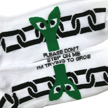 Load image into Gallery viewer, Aapi in Chains Socks White
