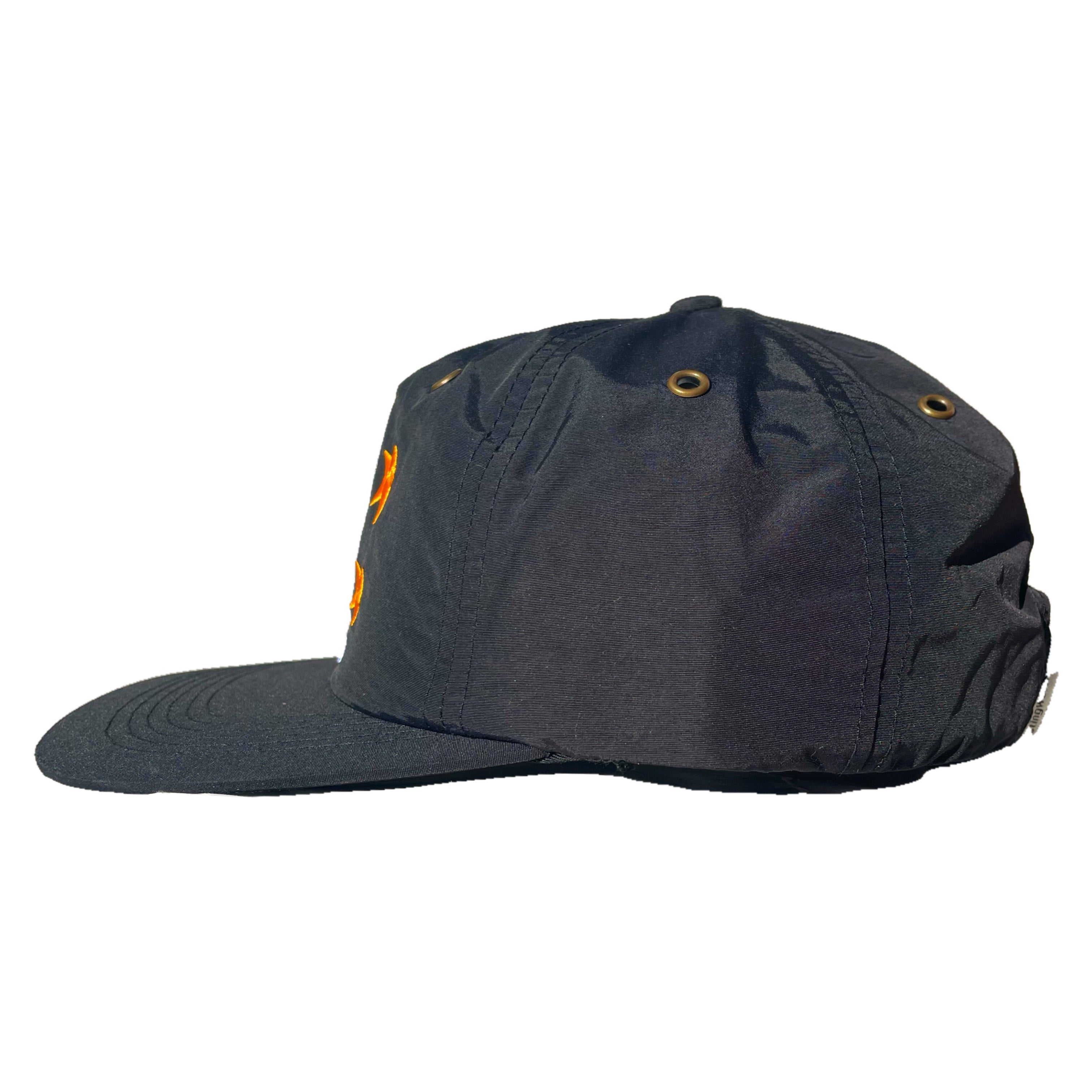 Groeing Snake Hat Black