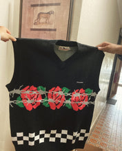 Load image into Gallery viewer, Rose Sweater Vest Black
