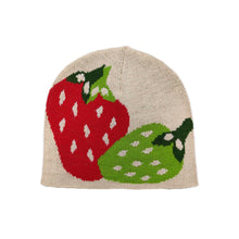 Load image into Gallery viewer, Groeing Strawberry beanie off white
