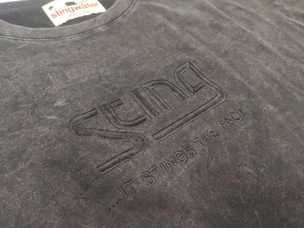 It Stings the Face T-Shirt Acid Wash Black